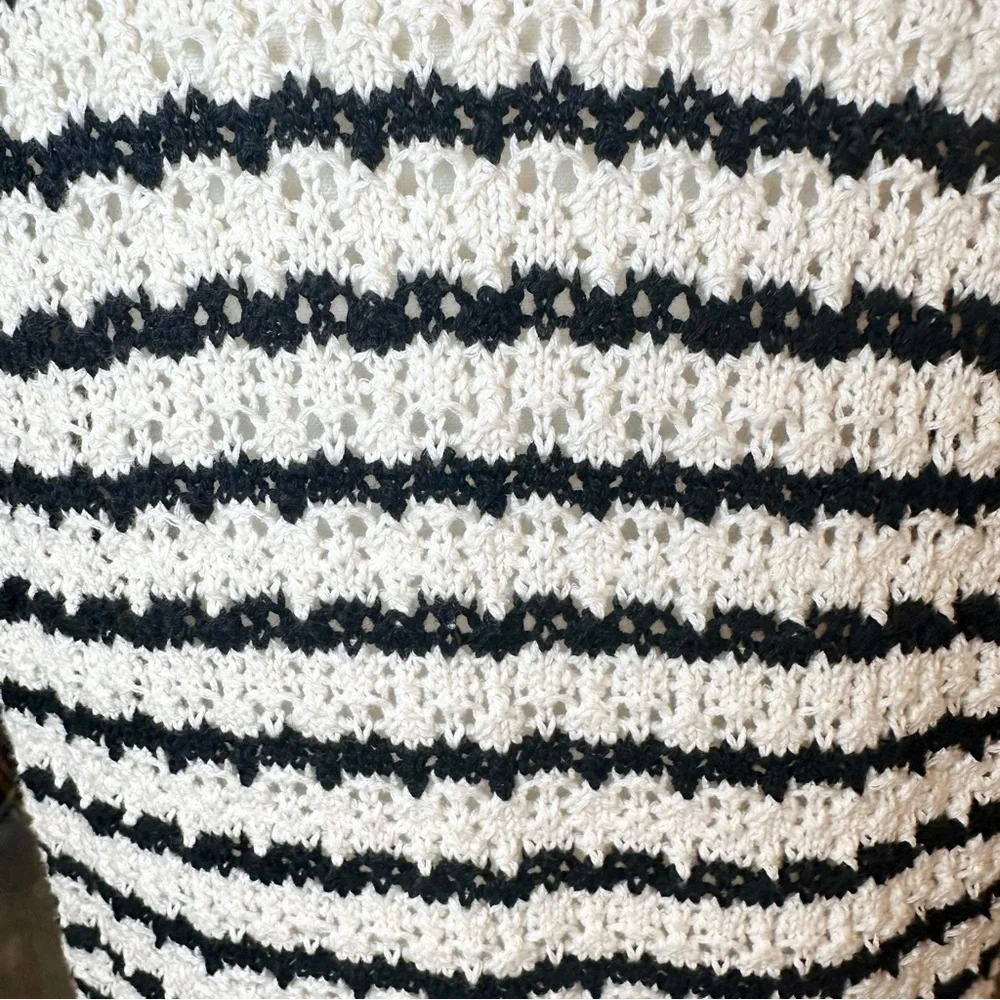 Sanctuary NWT Crochet Black and White Striped Sweater Vest/Tank - Picture 6 of 12